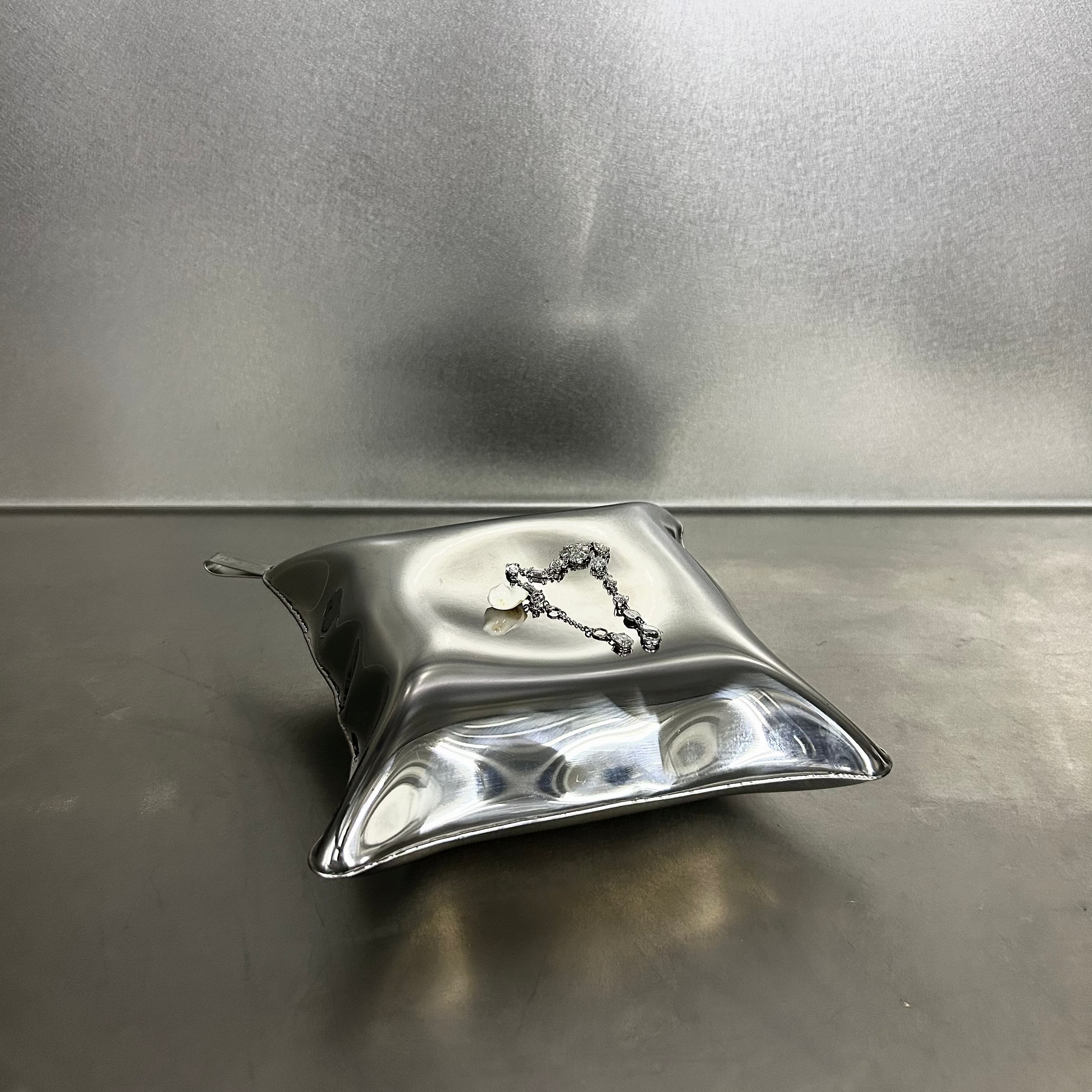 POLISHED INFLATED PILLOW MEDIUM SIZE