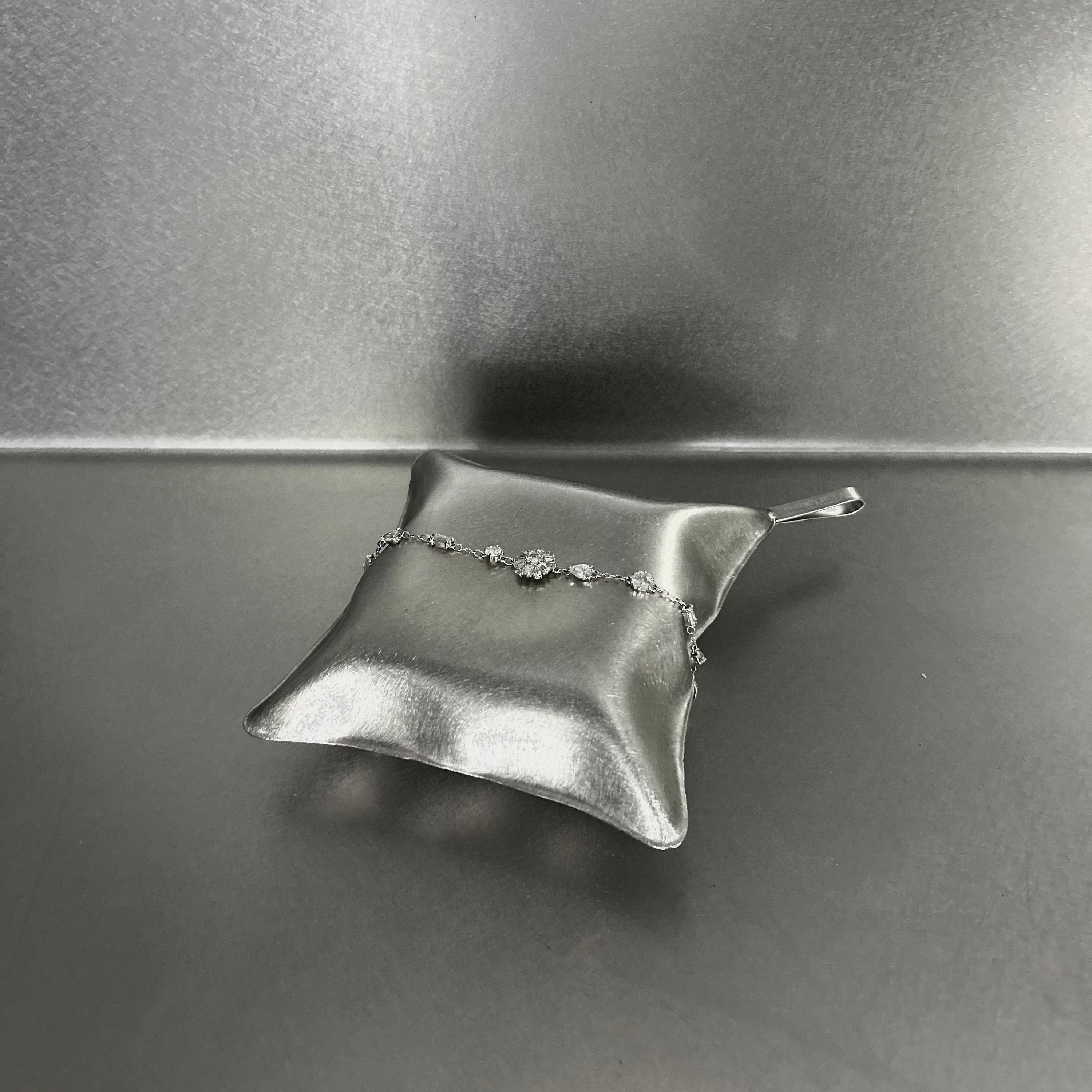 INFLATED PILLOW SMALL