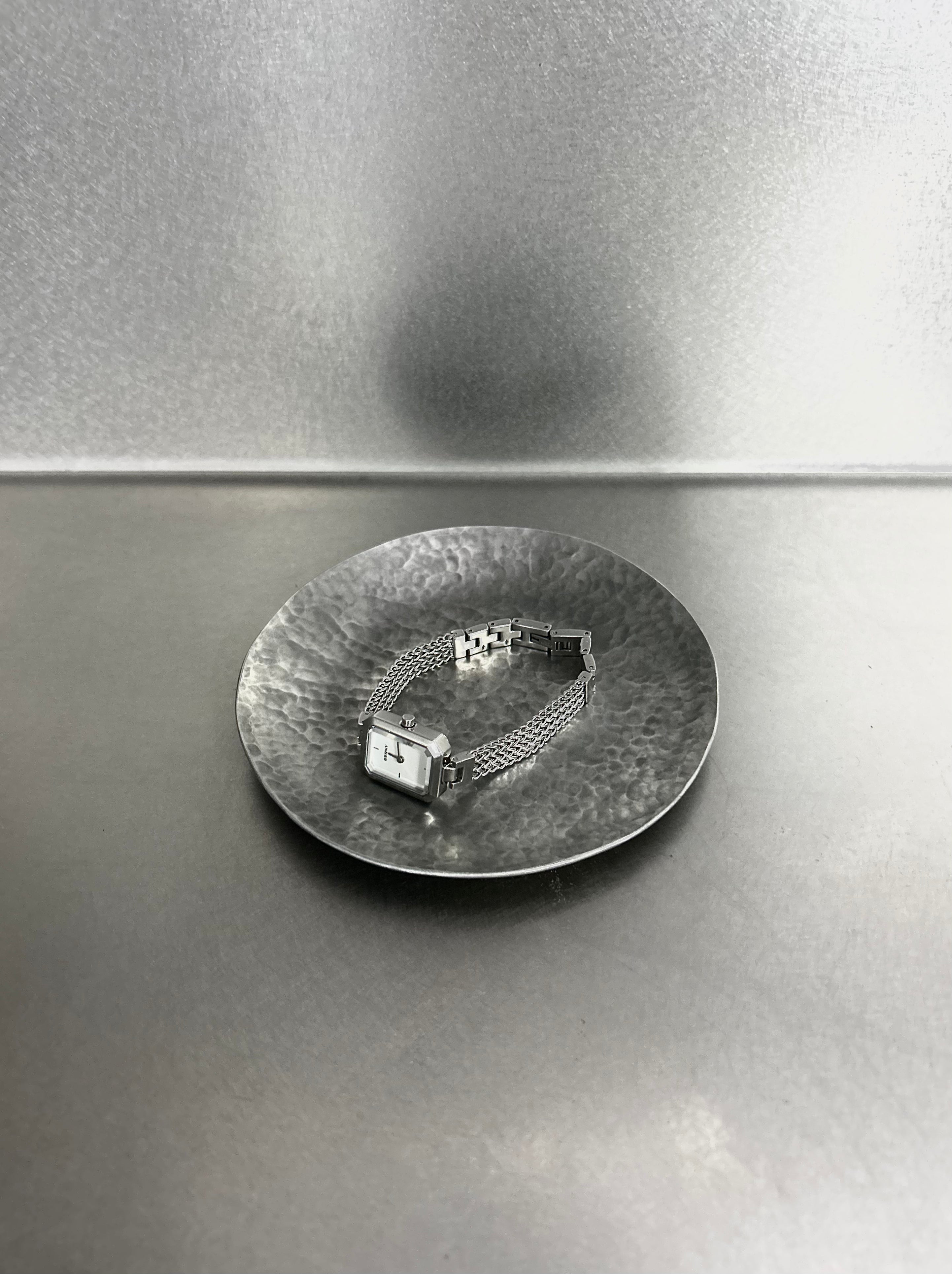 HAMMERED JEWELRY DISH MEDIUM