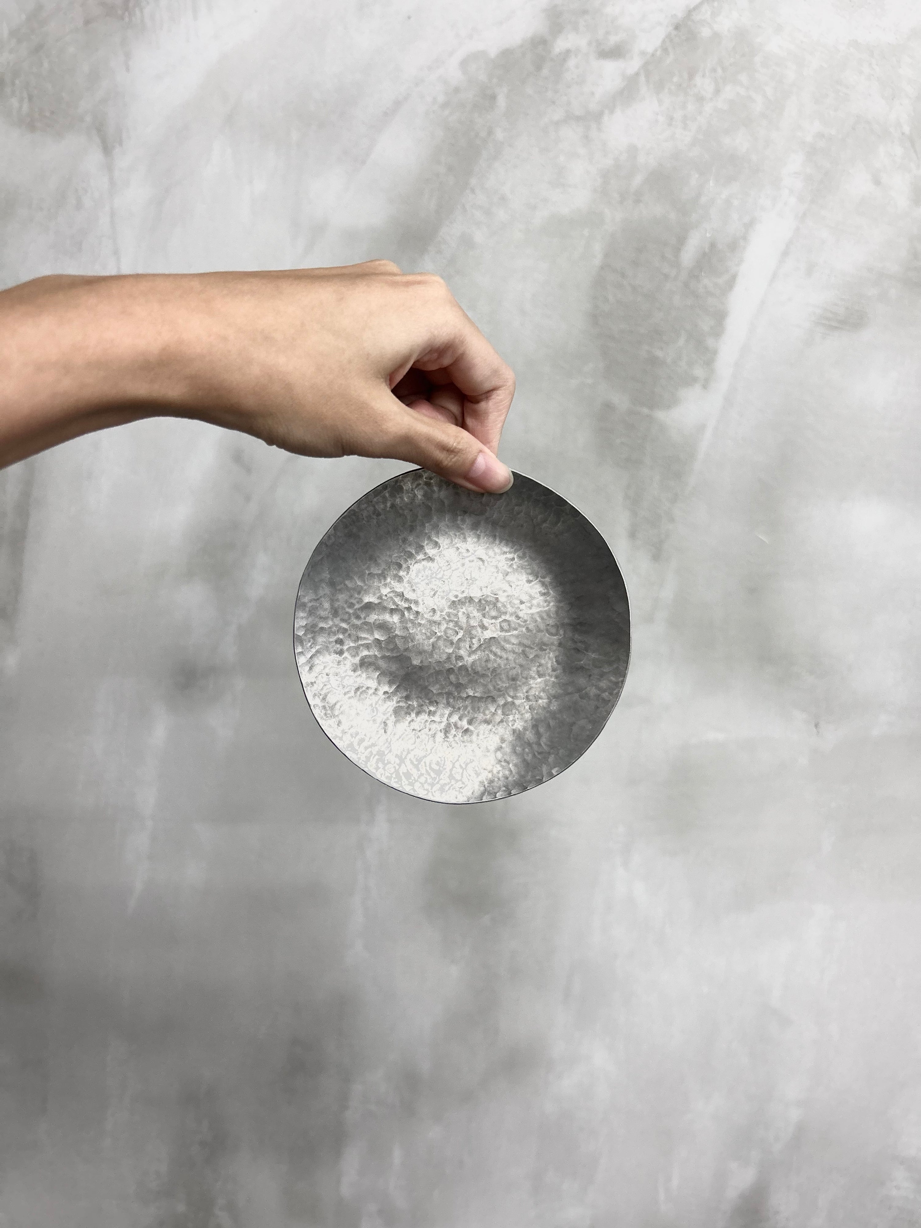 HAMMERED JEWELRY DISH MEDIUM